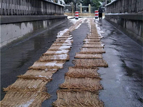 防汛草袋的制作工艺及设备要求及选型指导报告