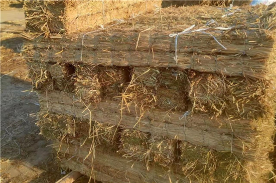 环保节能的铁路草支垫助力绿色物流